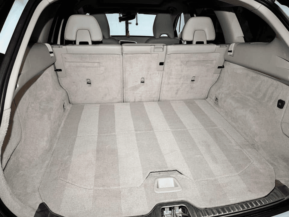 Volvo XC60 — Pranie bagażnika i tapicerki